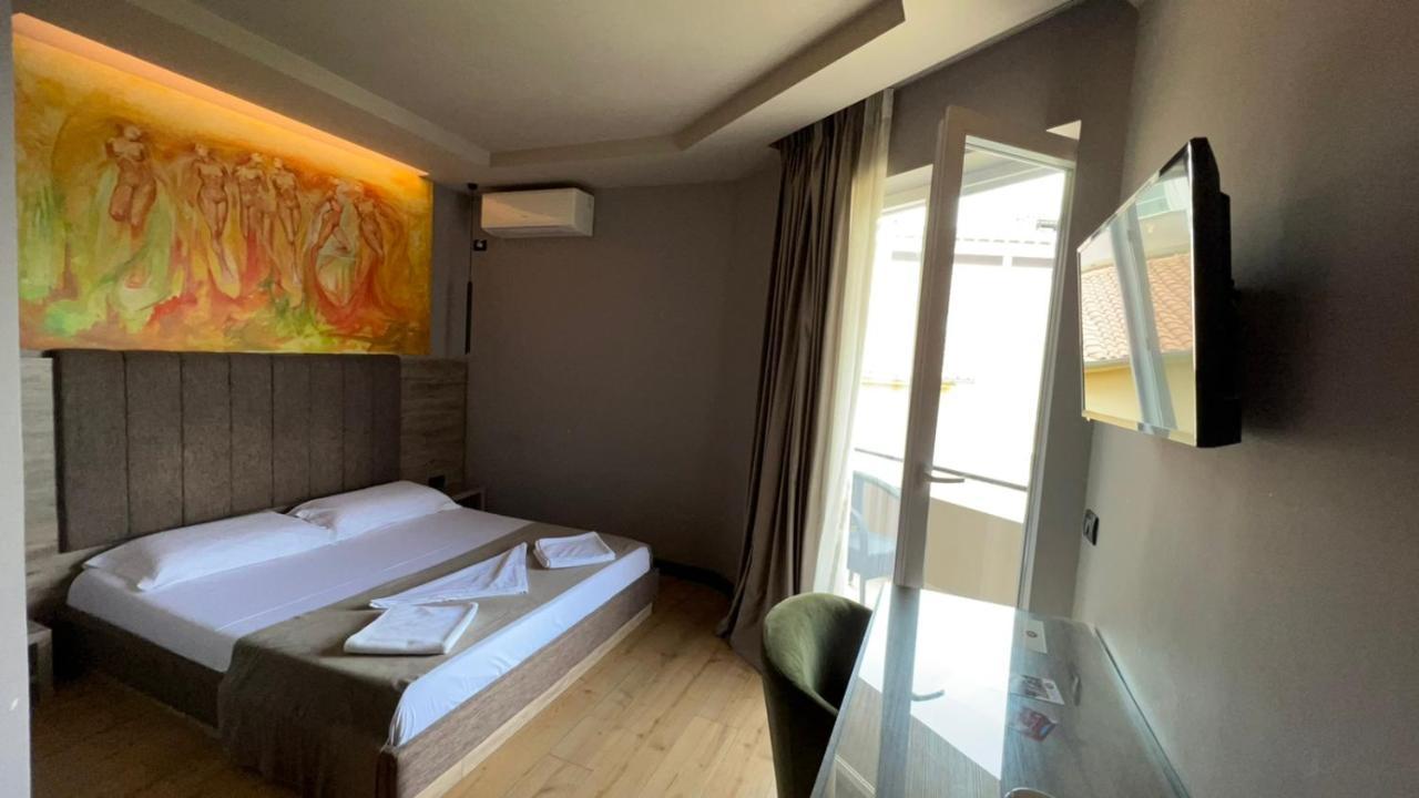 Vivi La Vita Hotel Tiranë Luaran gambar